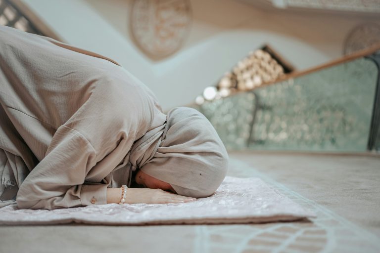 Can you combine Jumuah with Asr when travelling?